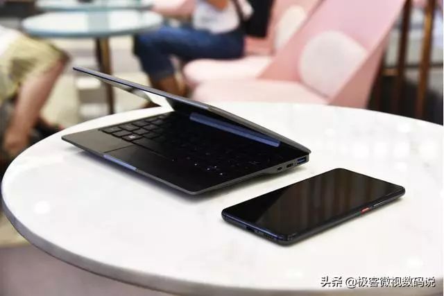 笔记本中杀出一匹“黑马”，移动便携迷你超极本，强悍16GB+
