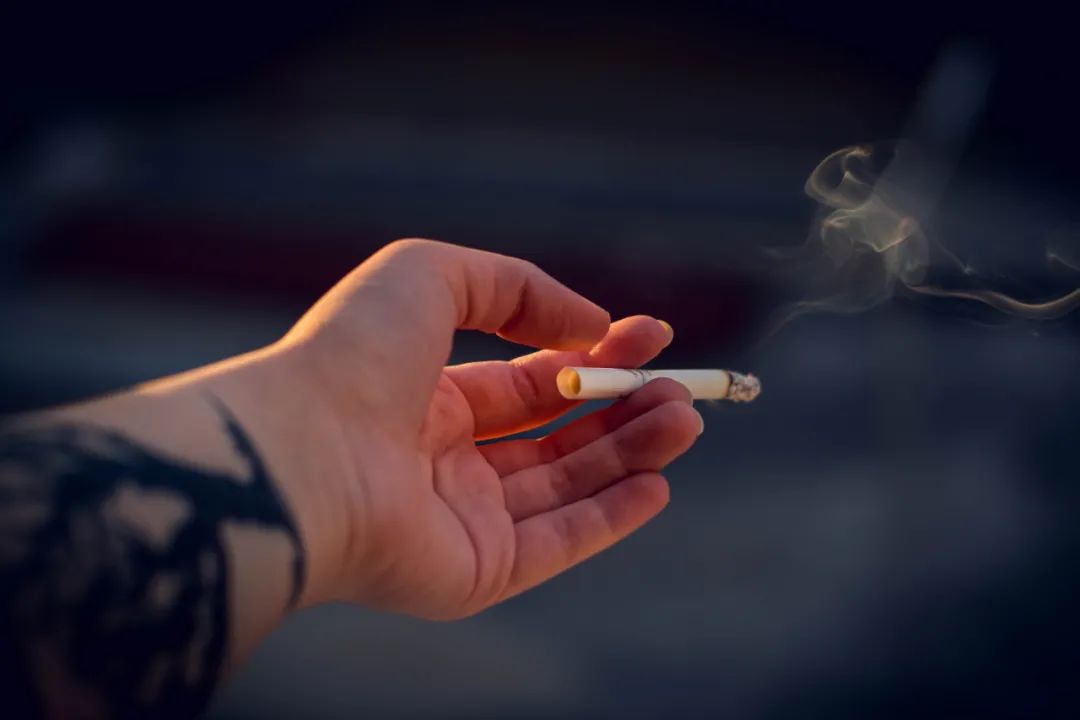 “偷女友护肤品涂私处，用酒店花洒灌肠”：你永远猜不到没教养的人有多恶心！(图11)