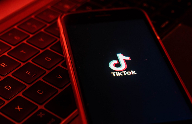 TikTok搬迁计划，美国一强硬，果然英国就不确定了！