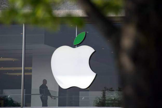 从9599跌至4199，iPhone仍风靡中国，库克：没5G照样买单(图2)