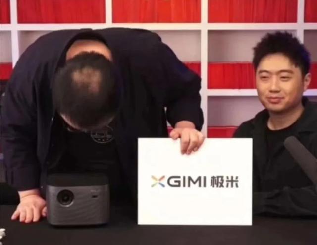 认真还债的罗永浩被戏称“真男人”，拥趸中除了罗尸粉，也喜增女粉丝(图2)